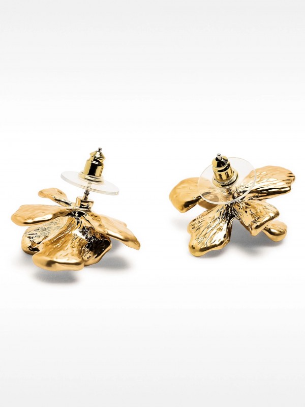 Обици в златисто